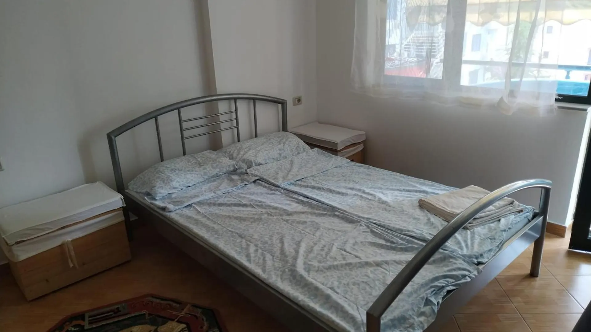 Flori Apartment Golem